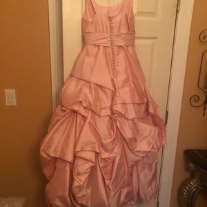 Little young ladi drape gown